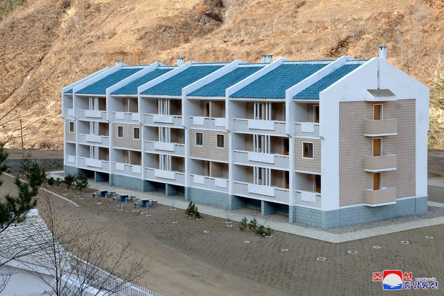 2-어랑군과 허천군에서 새집들이 경사